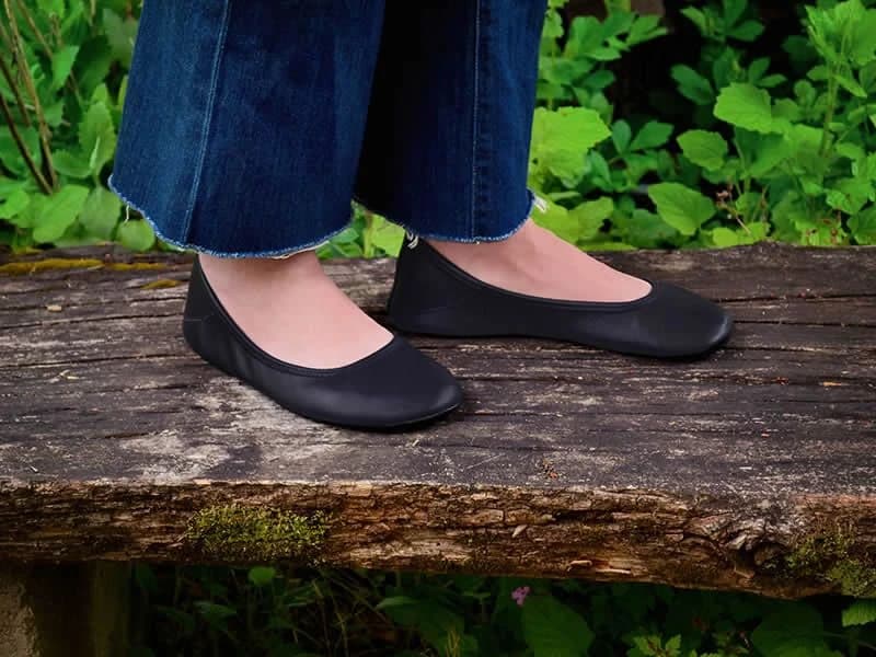 Softstar Ballerine Flat - Leather Sole — Black · Wide, Black Bullhide Leather · для взрослых, фото 5