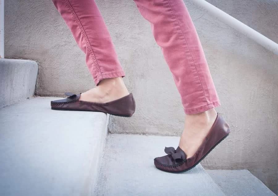Женские балетки Unshoes Primrose — mahogany (с бантом), фото 2