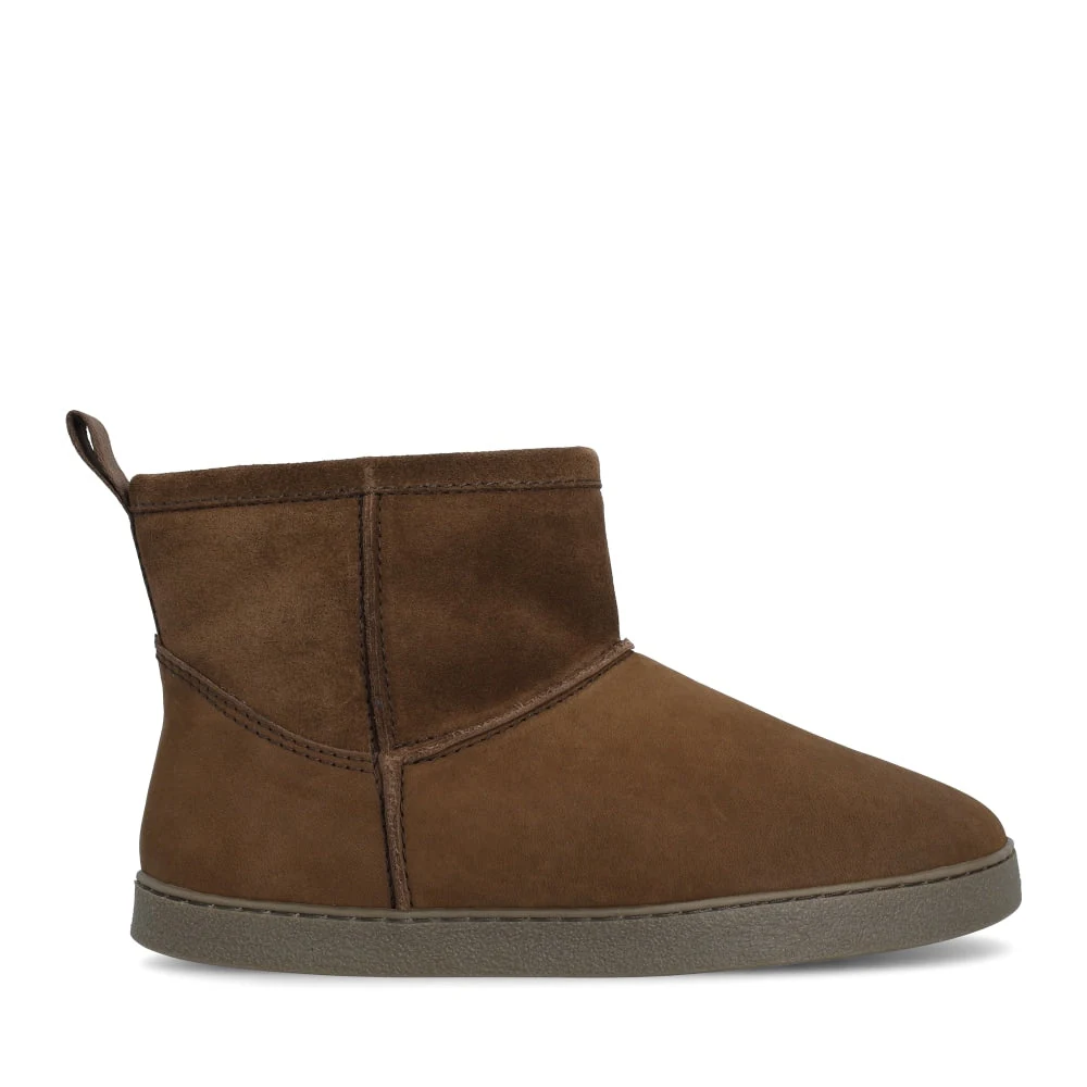 Женские ботинки Groundies Cozy Boot Low — Chocolate (Barefoot) — фото 1 из 6