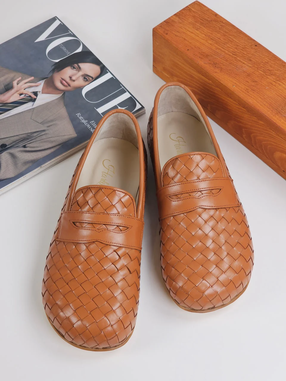 Harlem Loafers — светло-коричневая плетёная кожа, Zero Drop — жёсткая кожаная подошва, фото 1 из 4
