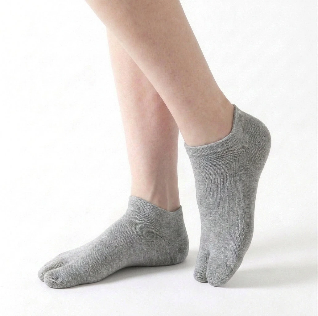Носки Roots Barefoot Tabi с низким паголенком — чёрный, фото 1 из 8