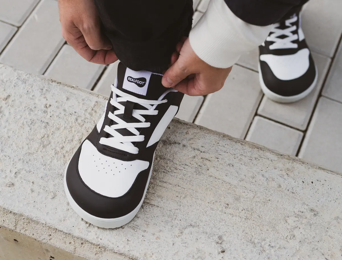 Босоногие кроссовки Realfoot Pulse Black and White, фото 2
