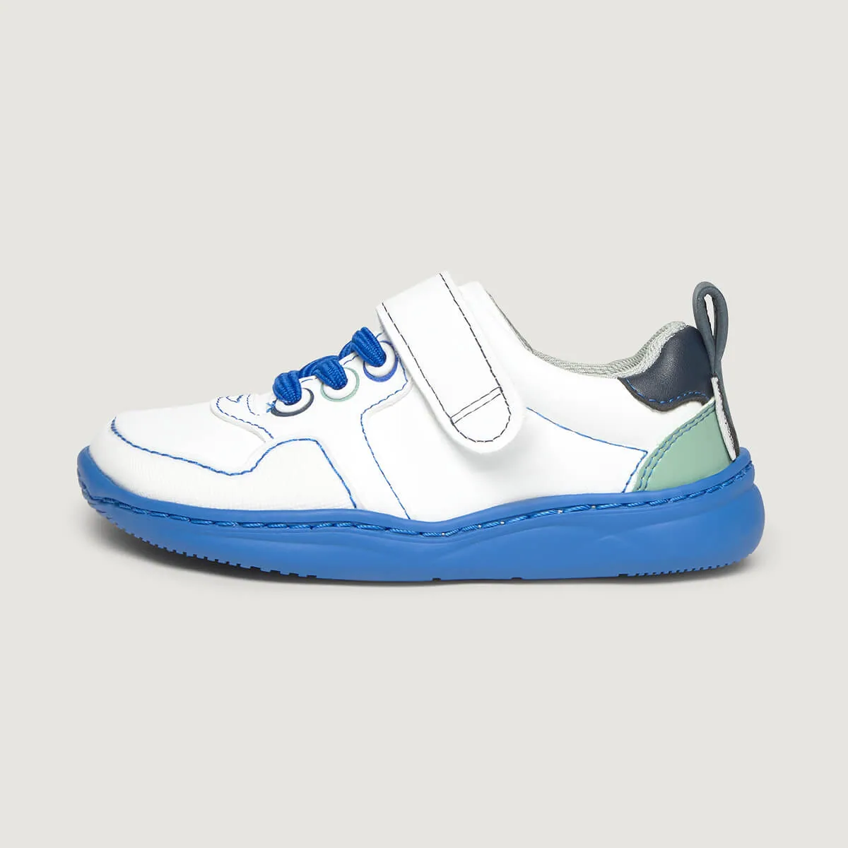 Детская обувь Zapato Feroz «Olocau Rocker» — белый и ярко-синий — фото 1 из 4