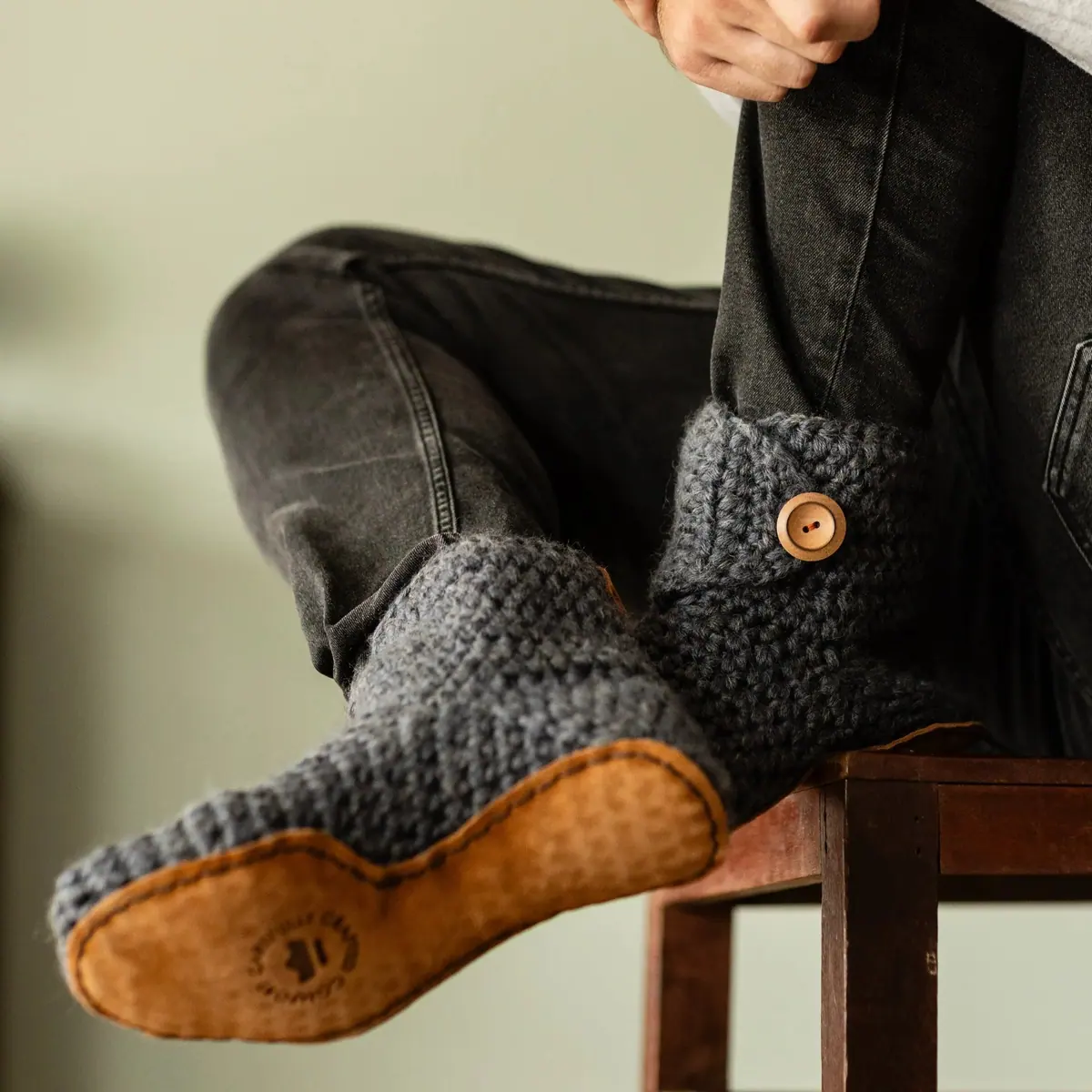 Домашние тапочки-ботинки Kingdom of Wow Classic Bootie — угольный, фото 4