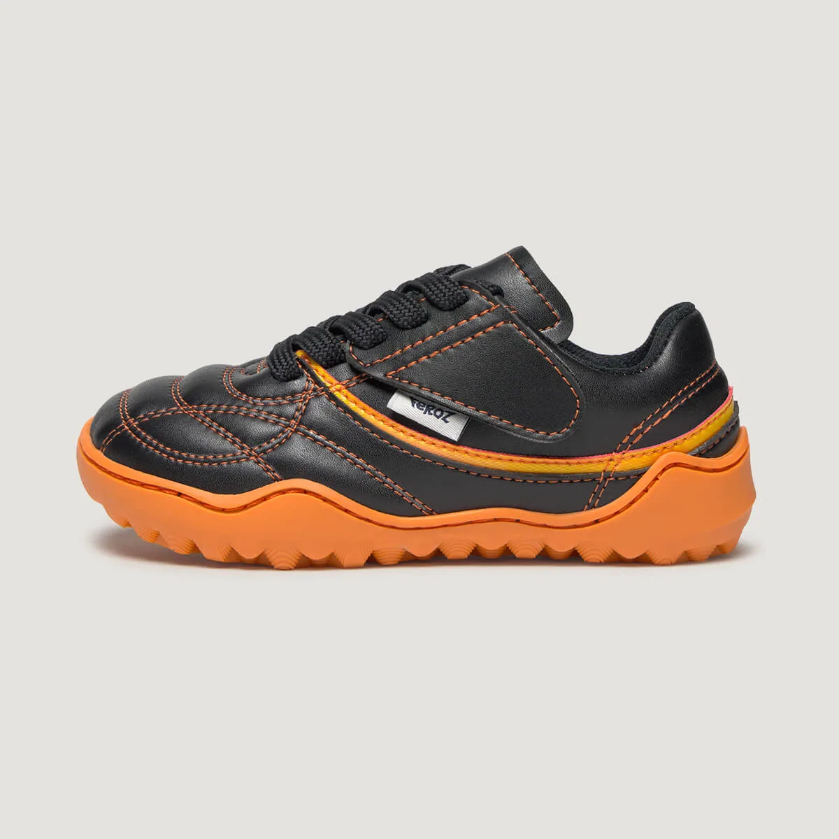 Детские футбольные кроссовки Zapato Feroz «Amunt» — чёрный и оранжевый — фото 1 из 4
