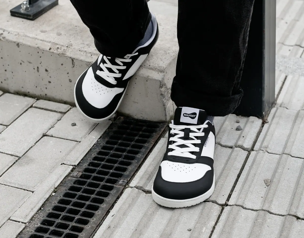 Босоногие кроссовки Realfoot Pulse Black and White, фото 9