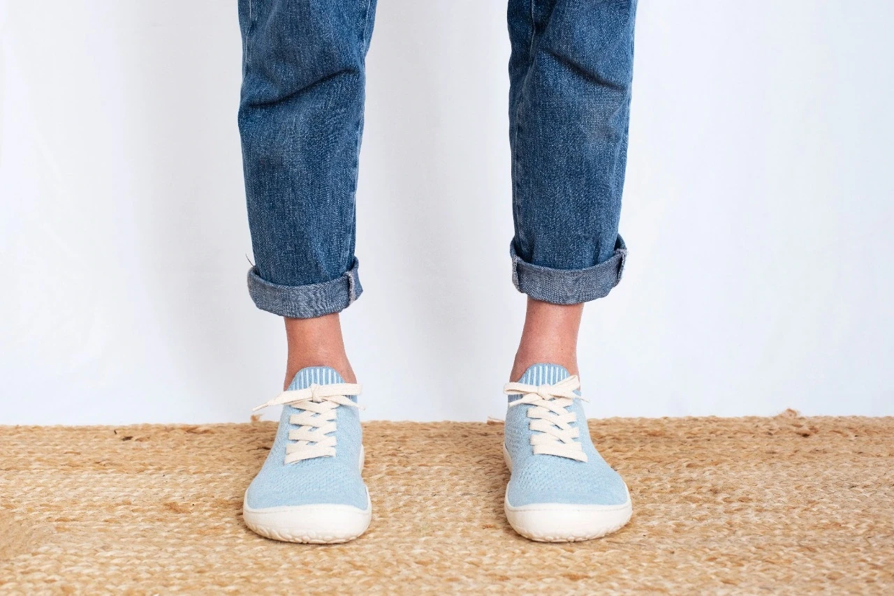 Босоногие кроссовки Sambas the bambas Essence Aura — голубые, фото 4