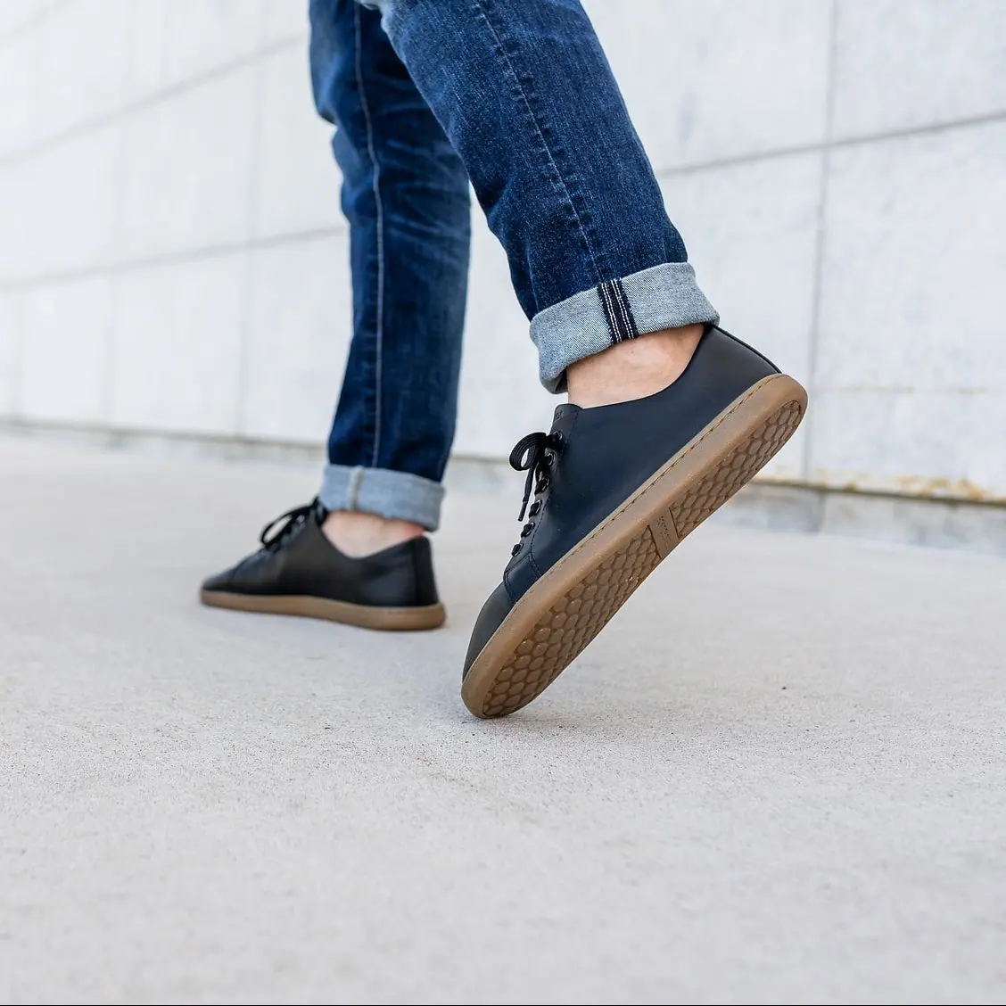 Босоногие кроссовки Feelgrounds Original Luxe — чёрный с бежевой подошвой, фото 2