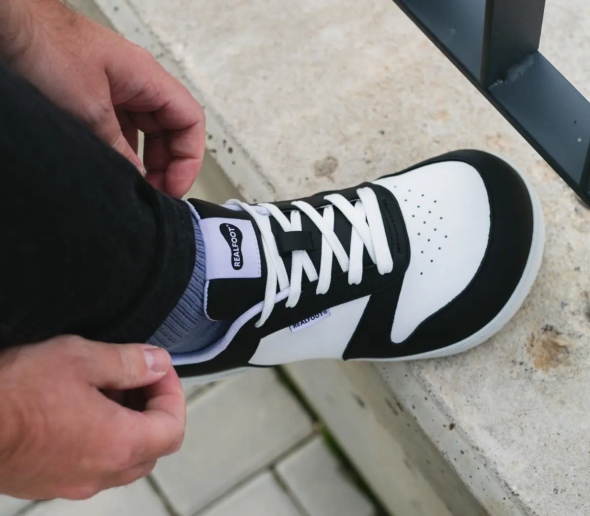 Босоногие кроссовки Realfoot Pulse Black and White, фото 10