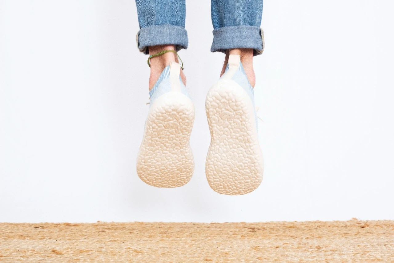 Босоногие кроссовки Sambas the bambas Essence Aura — голубые, фото 12
