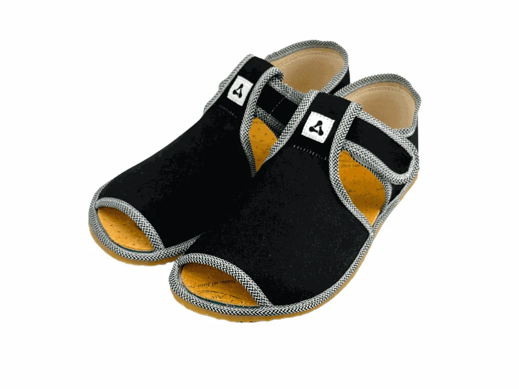Детские тапочки Antal Rover с поддержкой свода — Basic Black, фото 1 из 2