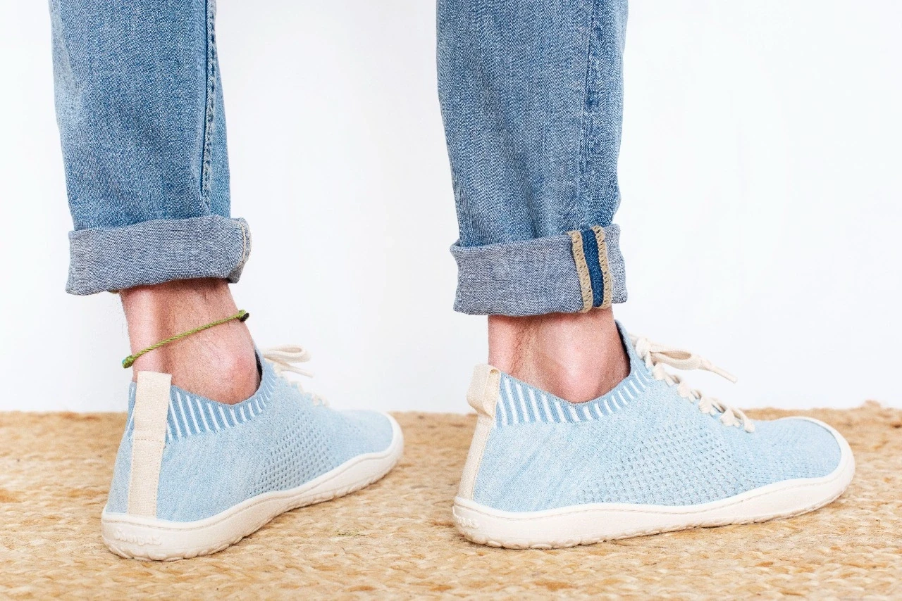 Босоногие кроссовки Sambas the bambas Essence Aura — голубые, фото 2